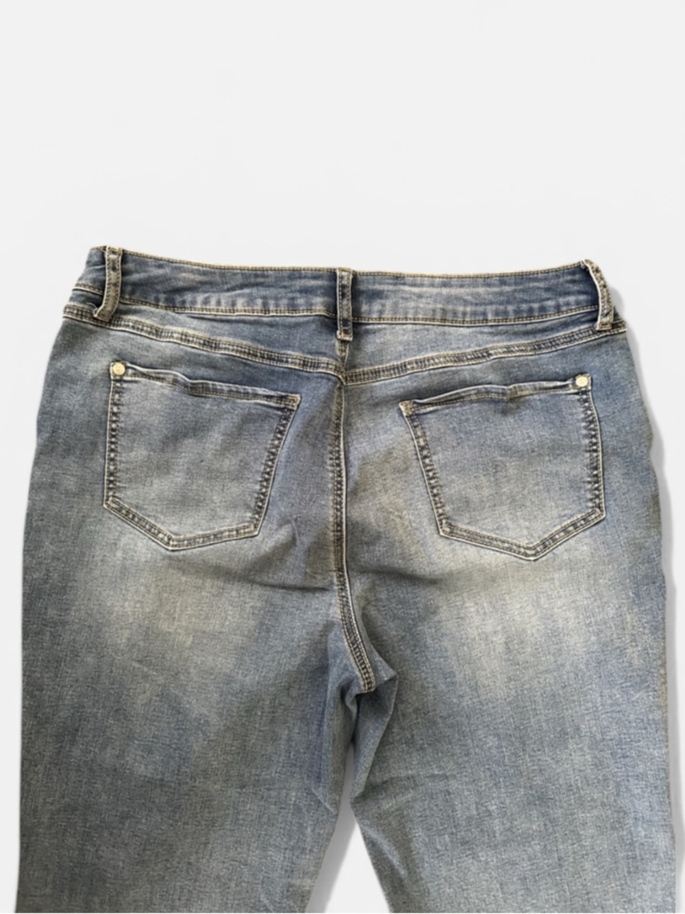 Est 1946 Denim High Rise Wash Crop Jeans Flouncy Frayed Hem Women’s Sz 14 - Picture 7 of 10